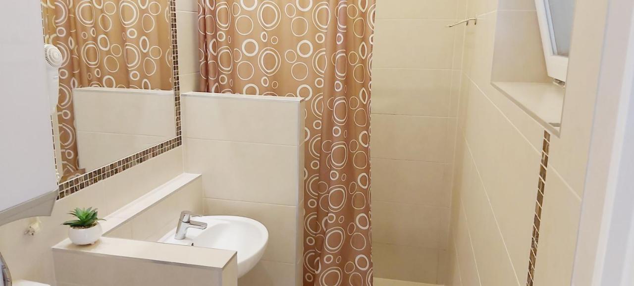 Paradise Apartmanhaz Eger Extérieur photo
