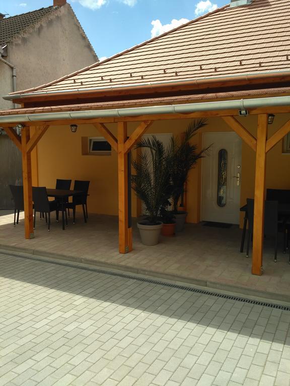 Paradise Apartmanhaz Eger Extérieur photo